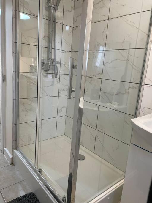 Modern 1 Bed Apartment In The City Centre Of Дербі Екстер'єр фото